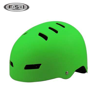 Green ,red ,orange color M,XL ,L size kids roller skating helmet CE approved skate board helmet adult